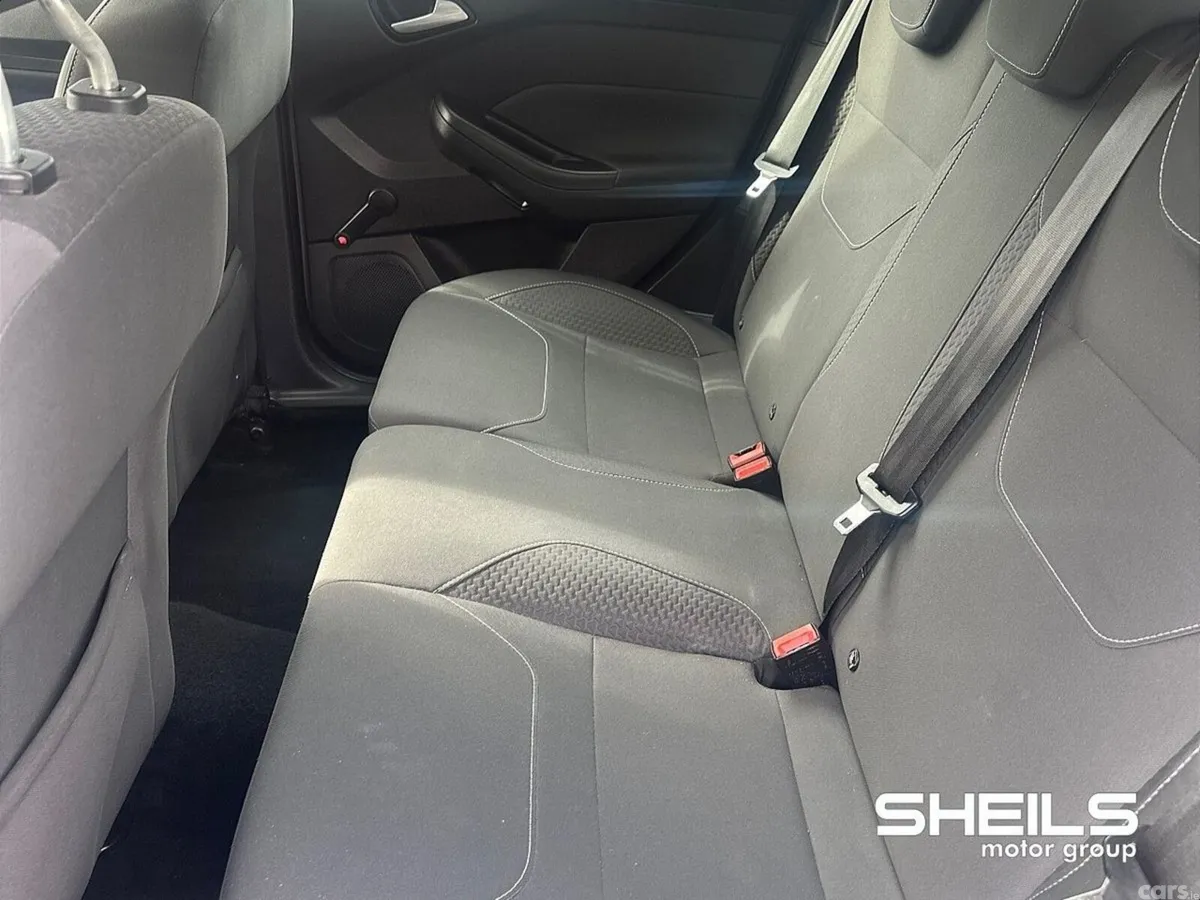 Ford Focus Hatchback, Diesel, 2017, Brown