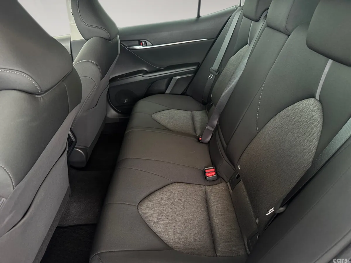 Toyota Camry Saloon, Petrol Hybrid, 2021, White