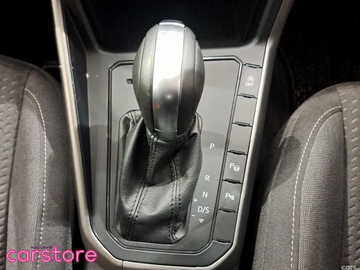 Volkswagen Polo Hatchback, Petrol, 2018, White