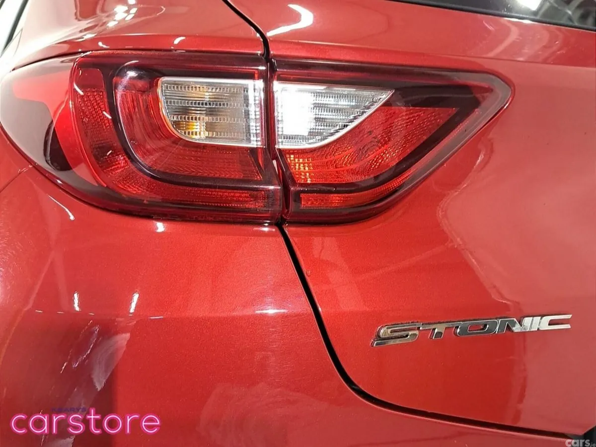 Kia Stonic Estate, Petrol, 2021, Red