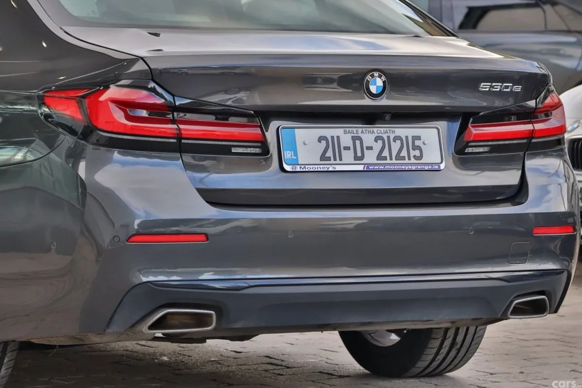 BMW 5-Series Saloon, Petrol Plug-in Hybrid, 2021, Grey