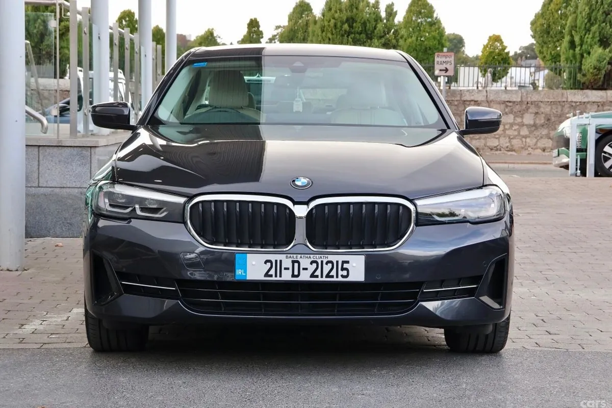 BMW 5-Series Saloon, Petrol Plug-in Hybrid, 2021, Grey