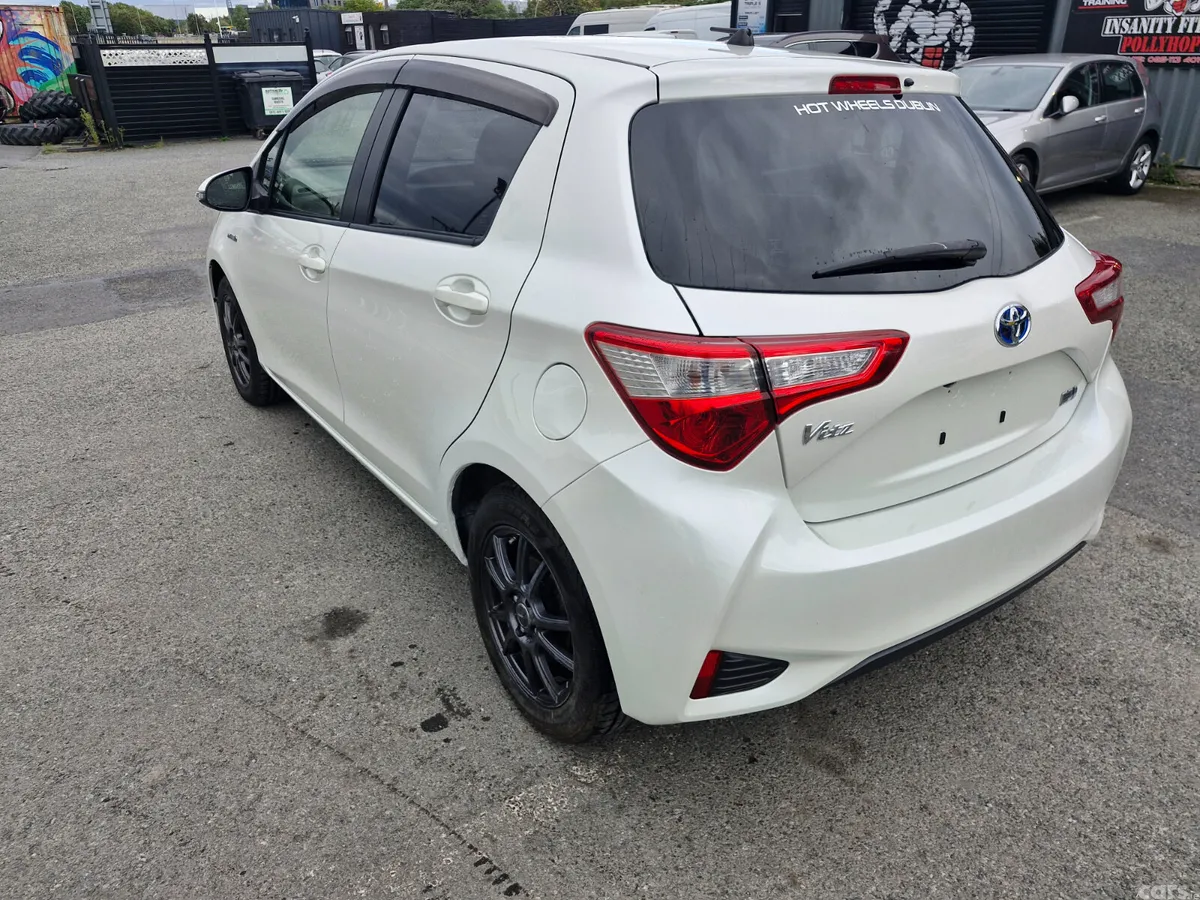 Toyota Vitz Hatchback, Petrol Hybrid, 2017, White