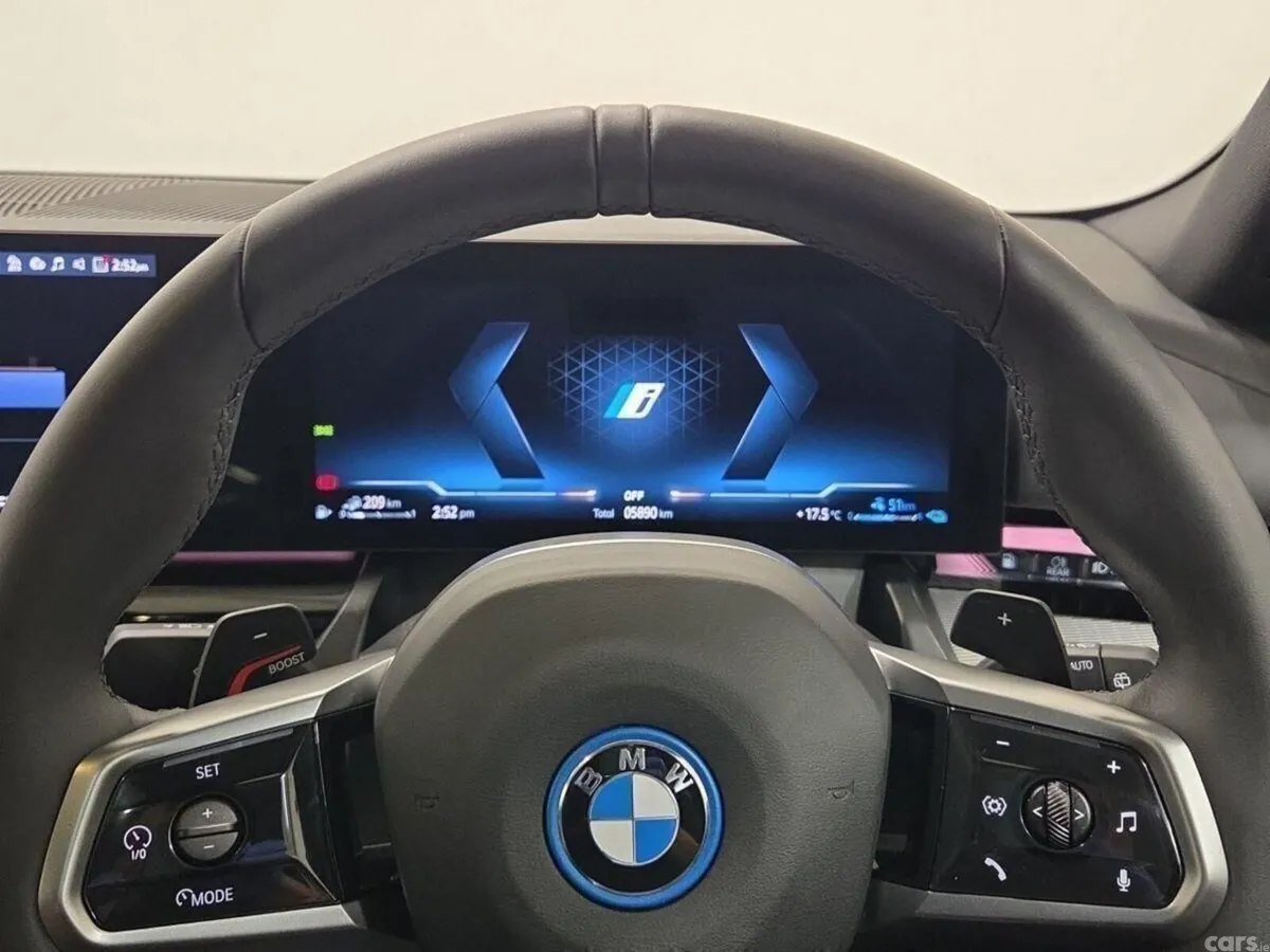 BMW 5-Series Estate, Petrol Plug-in Hybrid, 2026, Blue