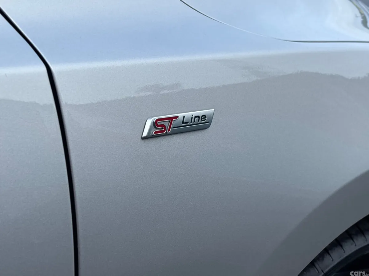 Ford Focus Hatchback, Diesel, 2020, Grey