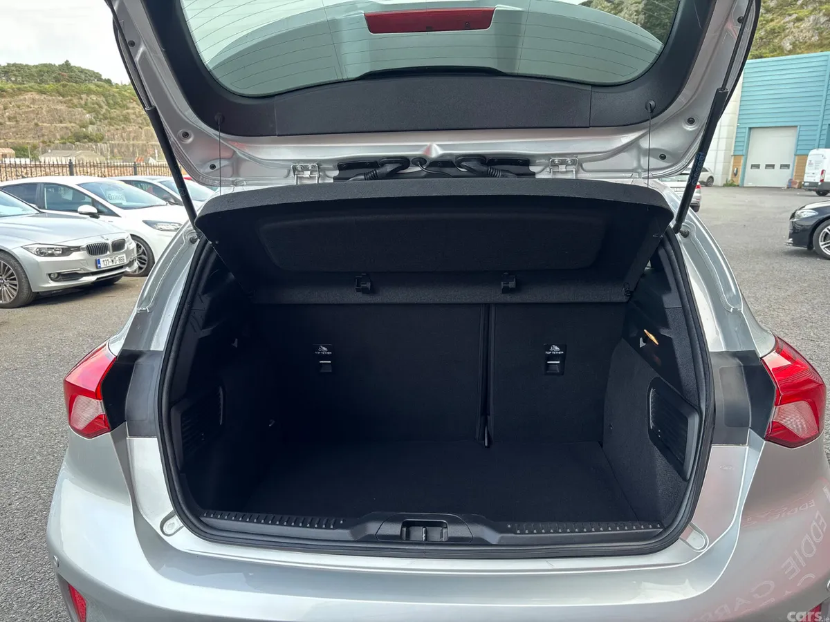 Ford Focus Hatchback, Diesel, 2020, Grey