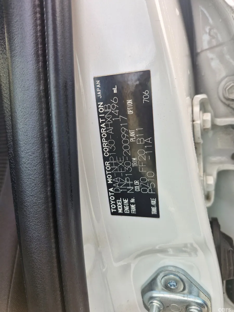 Toyota Vitz Hatchback, Petrol Hybrid, 2017, White
