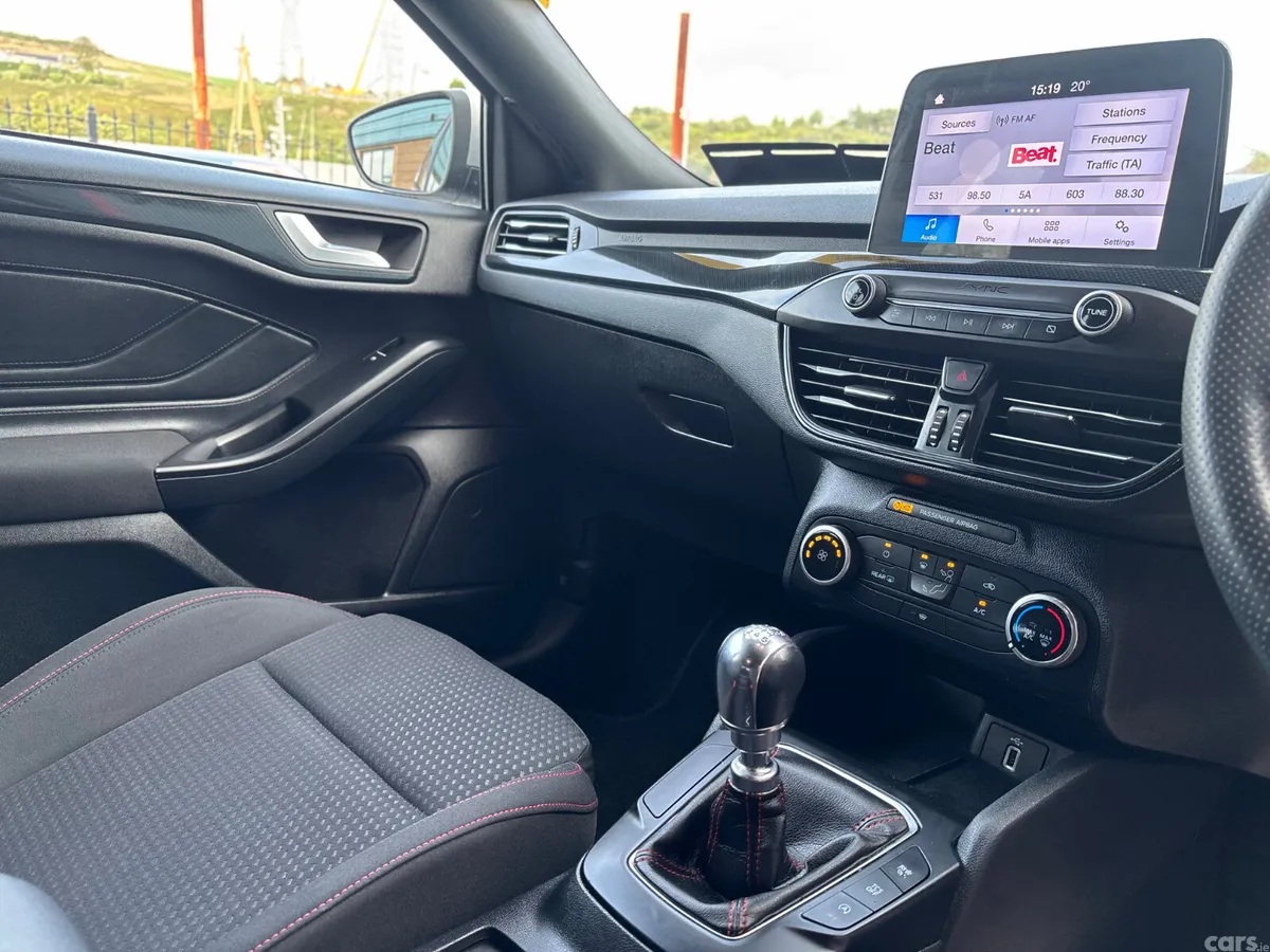 Ford Focus Hatchback, Diesel, 2020, Grey