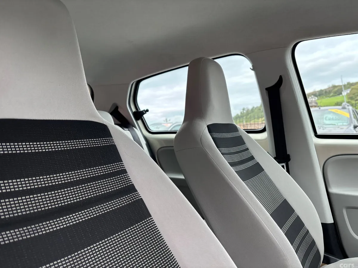 SEAT Mii Hatchback, Petrol, 2015, Silver