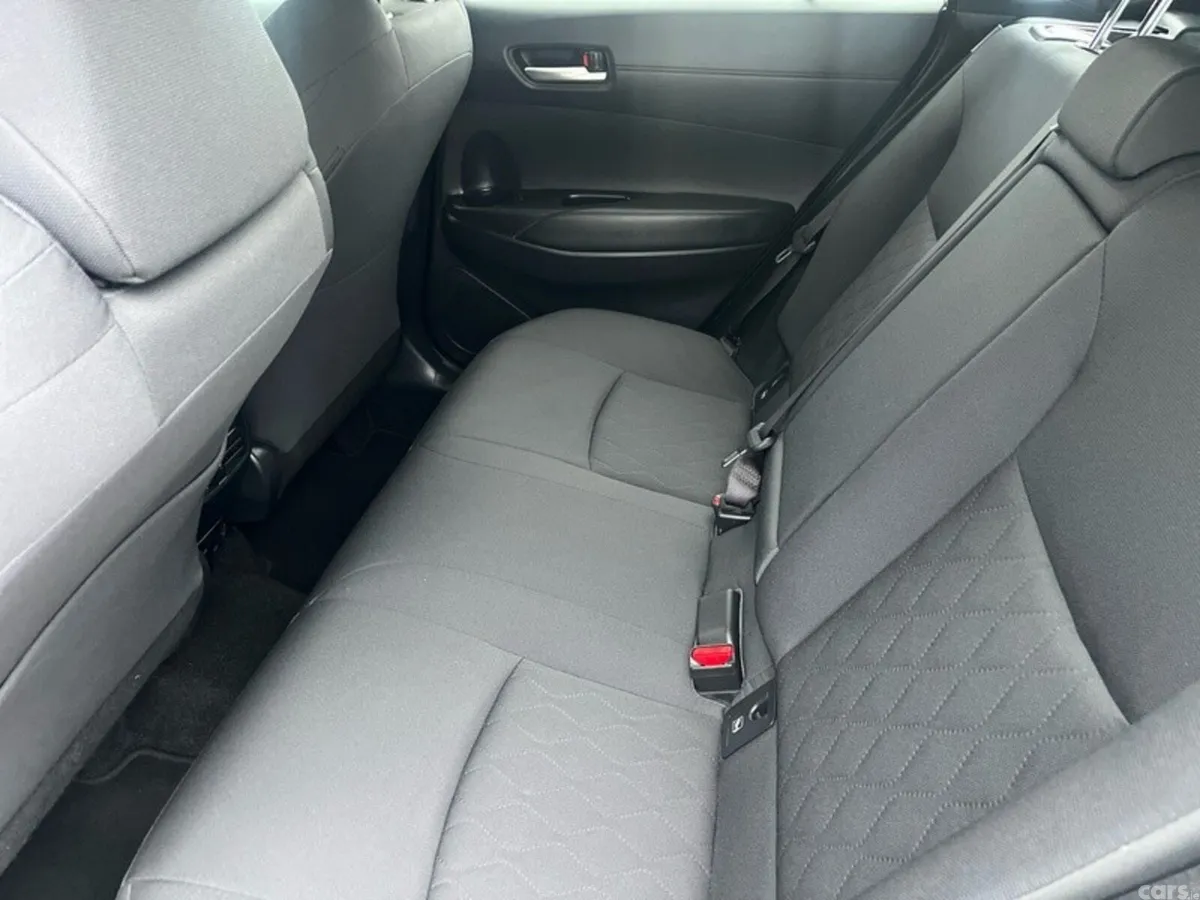 Toyota Corolla Cross Hatchback, Petrol Hybrid, 2025, Silver