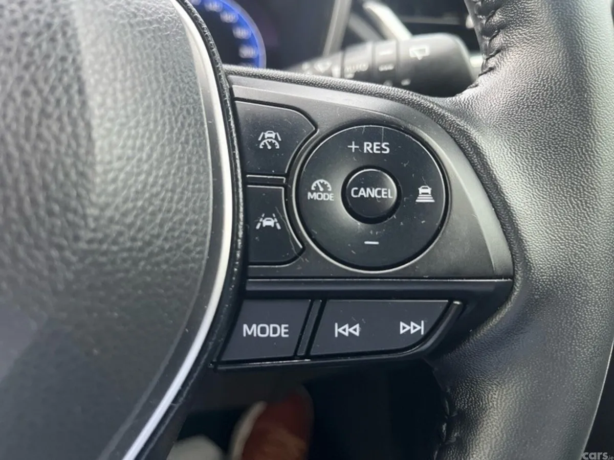 Toyota Corolla Cross Hatchback, Petrol Hybrid, 2025, Silver