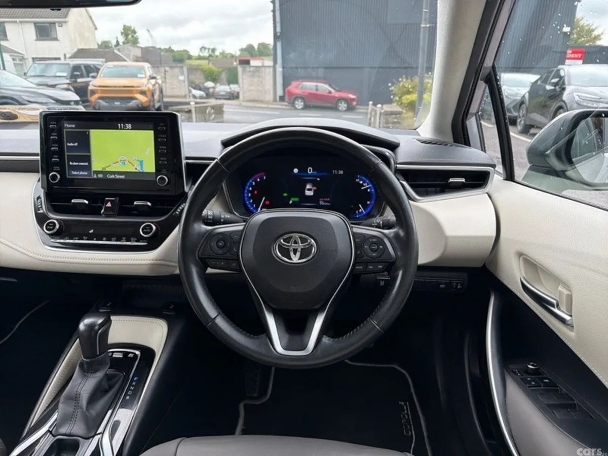 Toyota Corolla Saloon, Petrol Hybrid, 2022, Grey