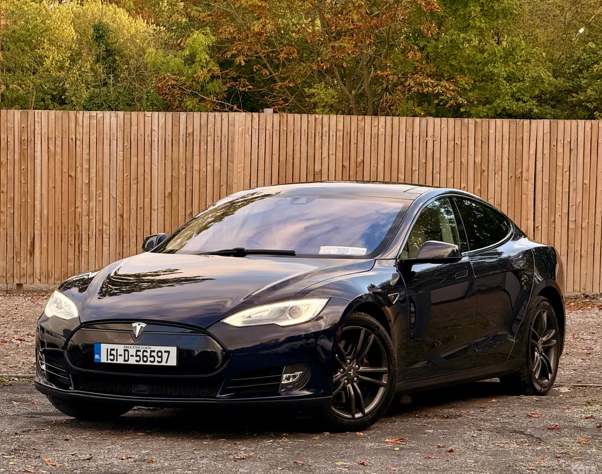 Tesla Model S Hatchback, Electric, 2015, Blue