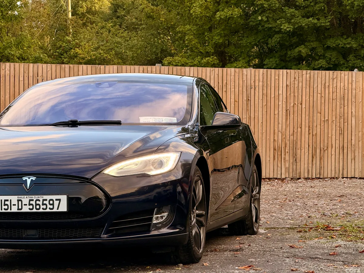Tesla Model S Hatchback, Electric, 2015, Blue