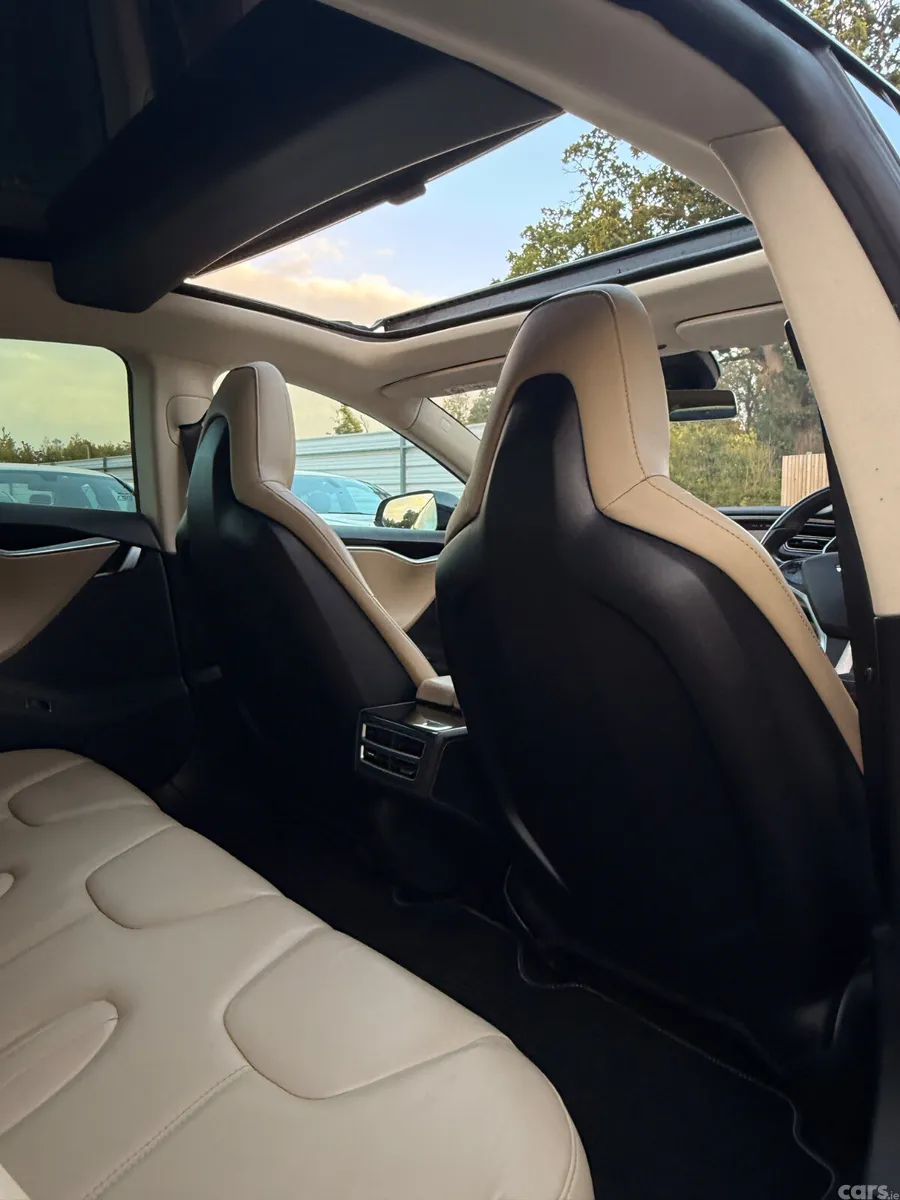 Tesla Model S Hatchback, Electric, 2015, Blue