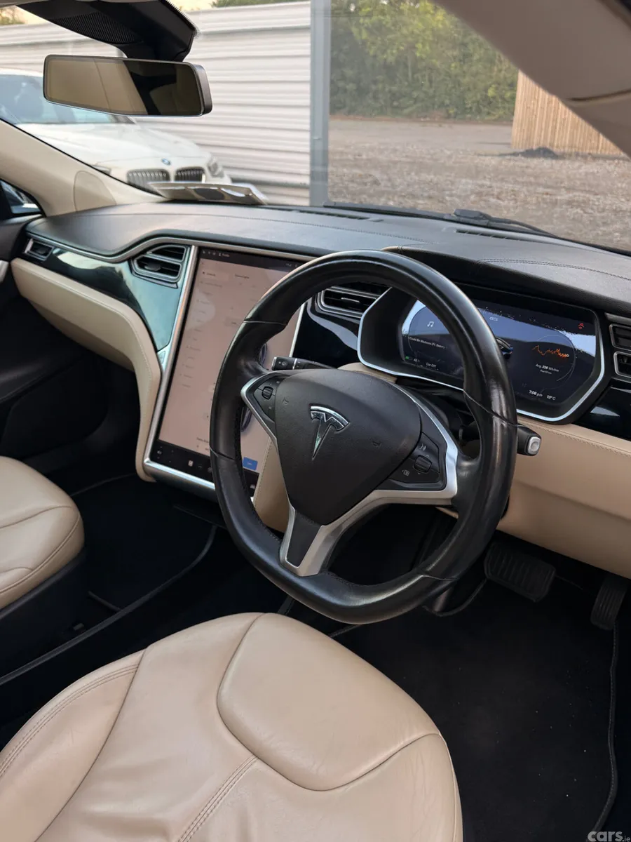 Tesla Model S Hatchback, Electric, 2015, Blue
