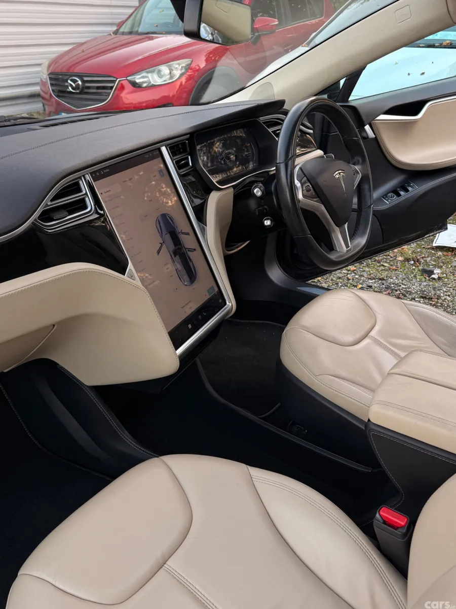 Tesla Model S Hatchback, Electric, 2015, Blue