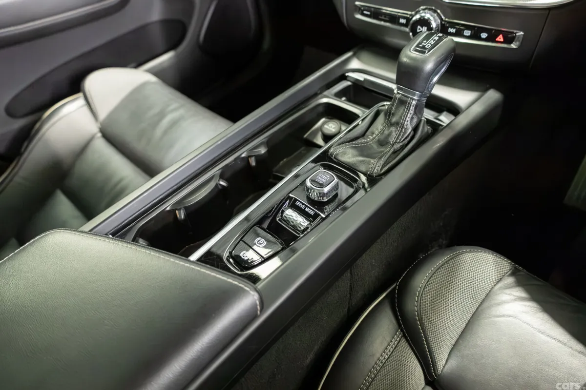 Volvo XC60 SUV, Diesel, 2020, Blue