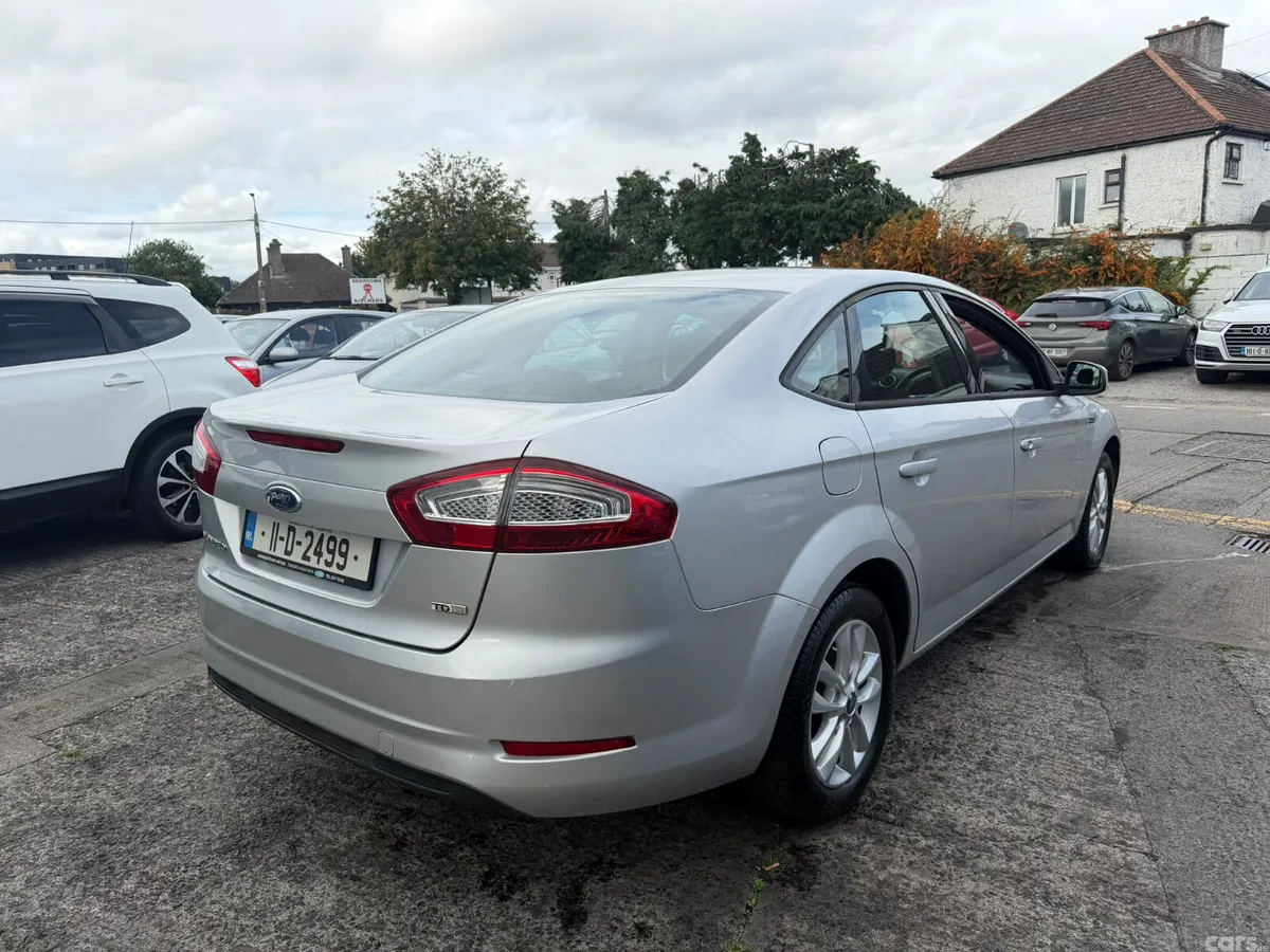 Ford Mondeo Saloon, Diesel, 2011, Silver