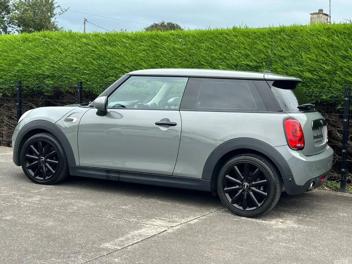 Mini Cooper Hatchback, Petrol, 2018, Grey