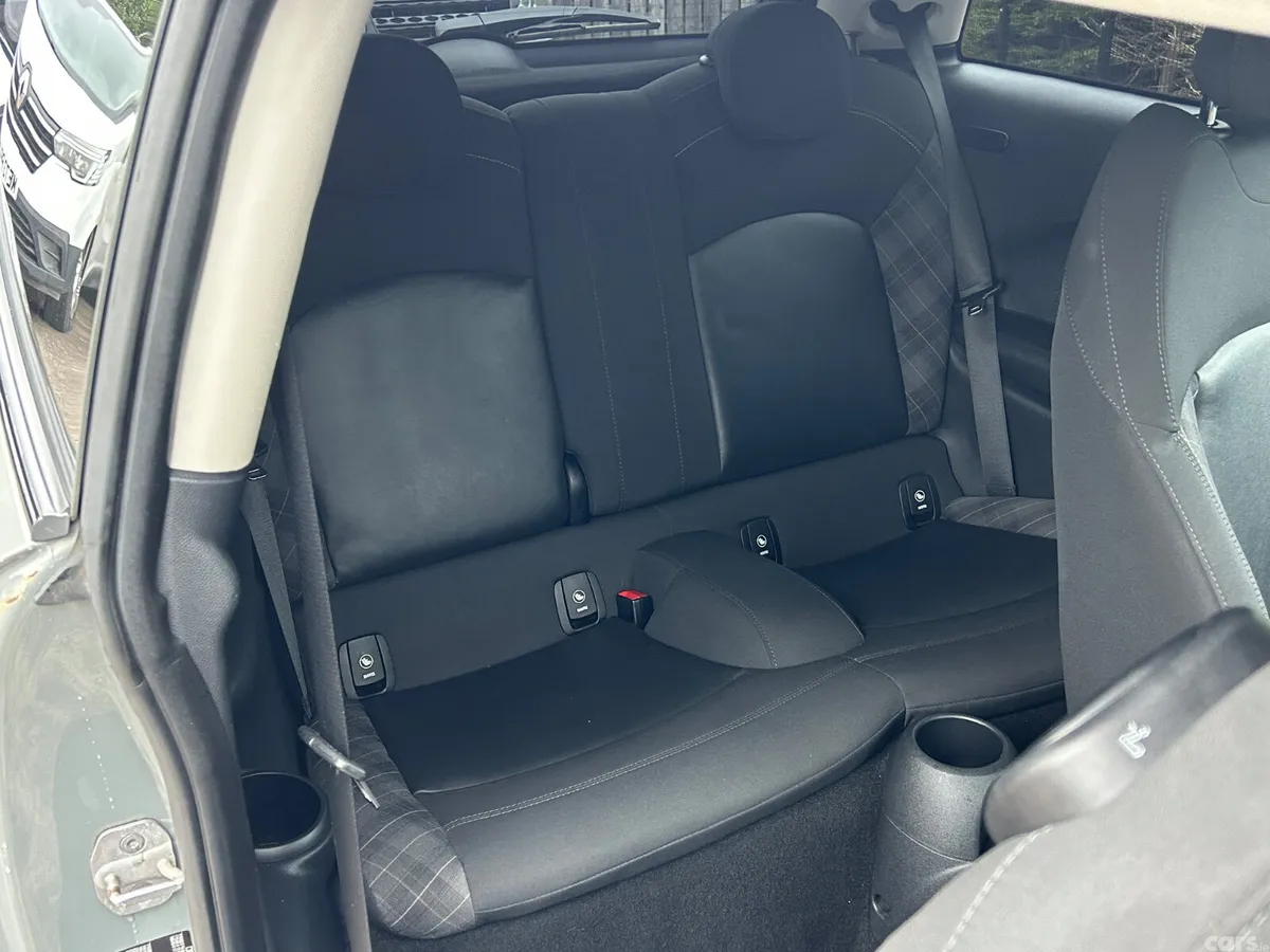 Mini Cooper Hatchback, Petrol, 2018, Grey