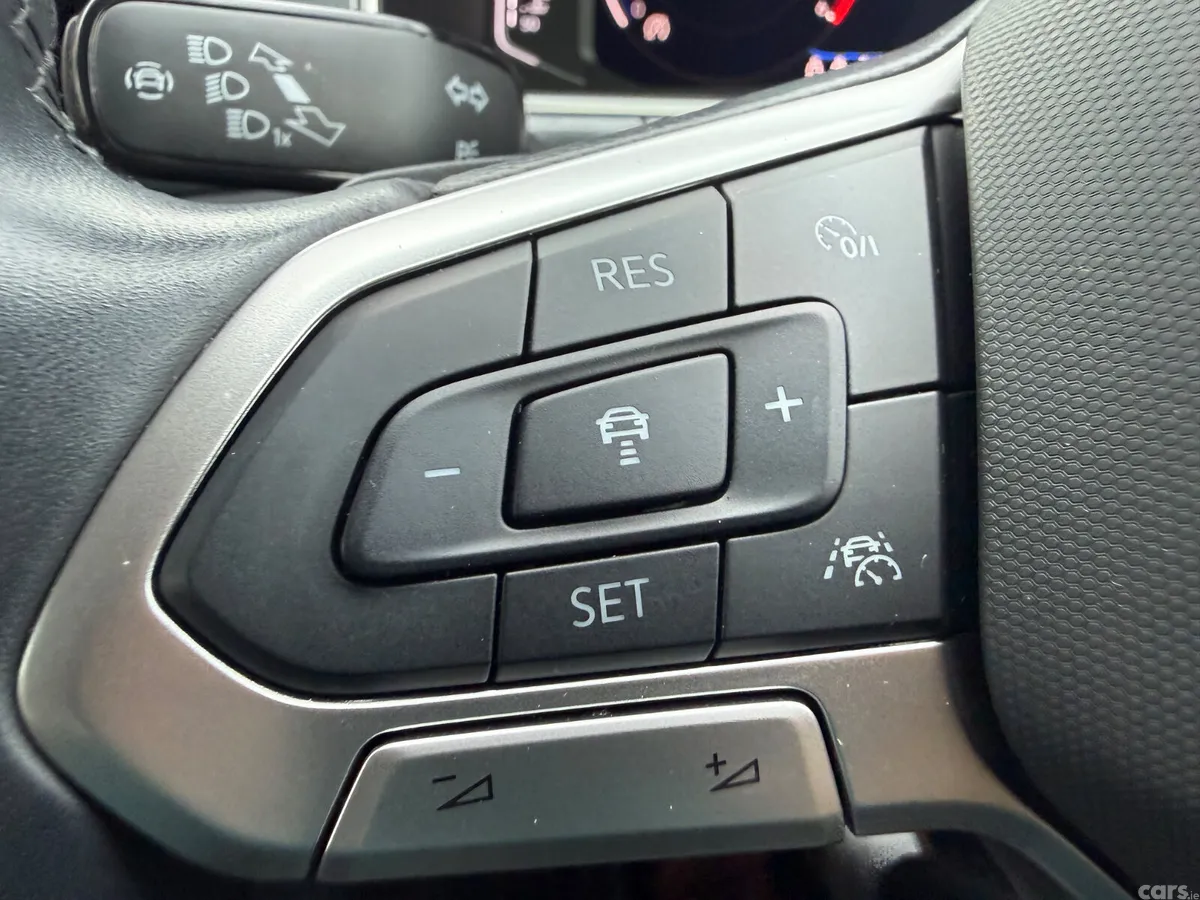 Volkswagen T-Roc SUV, Diesel, 2023, Black