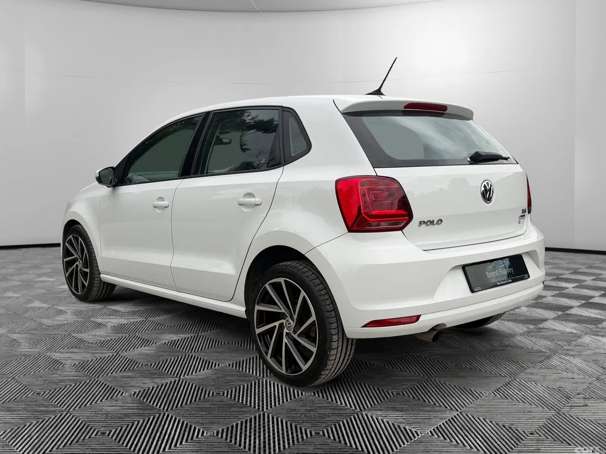Volkswagen Polo Hatchback, Petrol, 2017, White