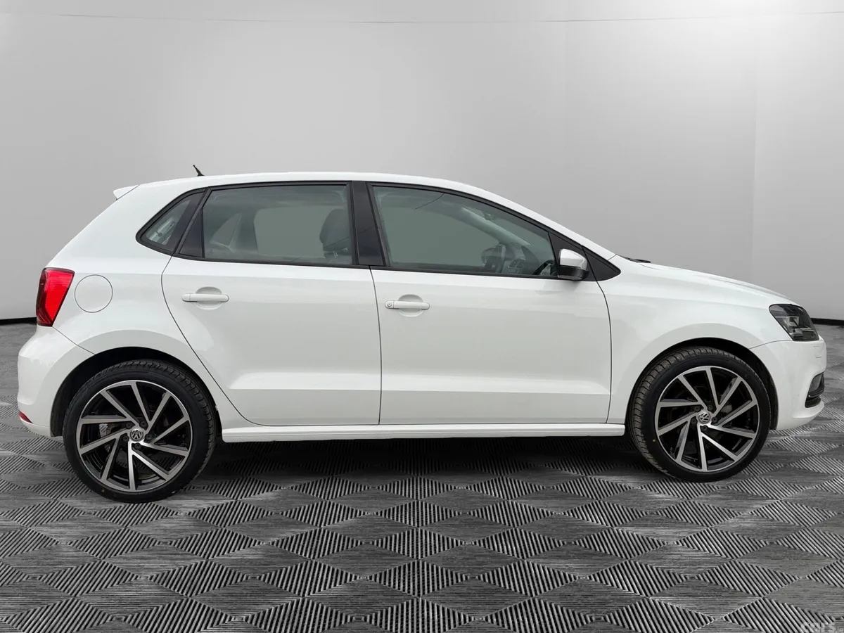 Volkswagen Polo Hatchback, Petrol, 2017, White