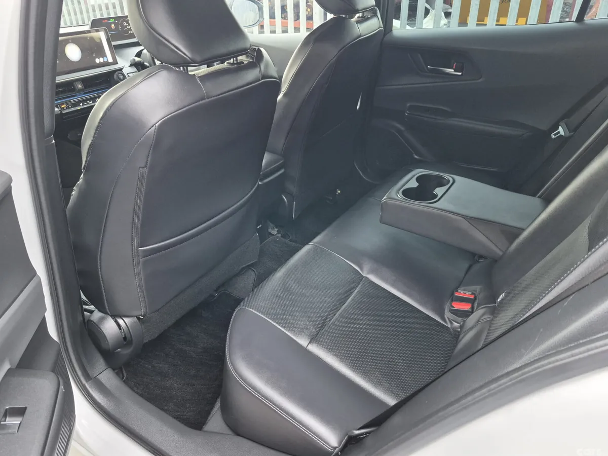 Toyota Prius Hatchback, Petrol Hybrid, 2024, White