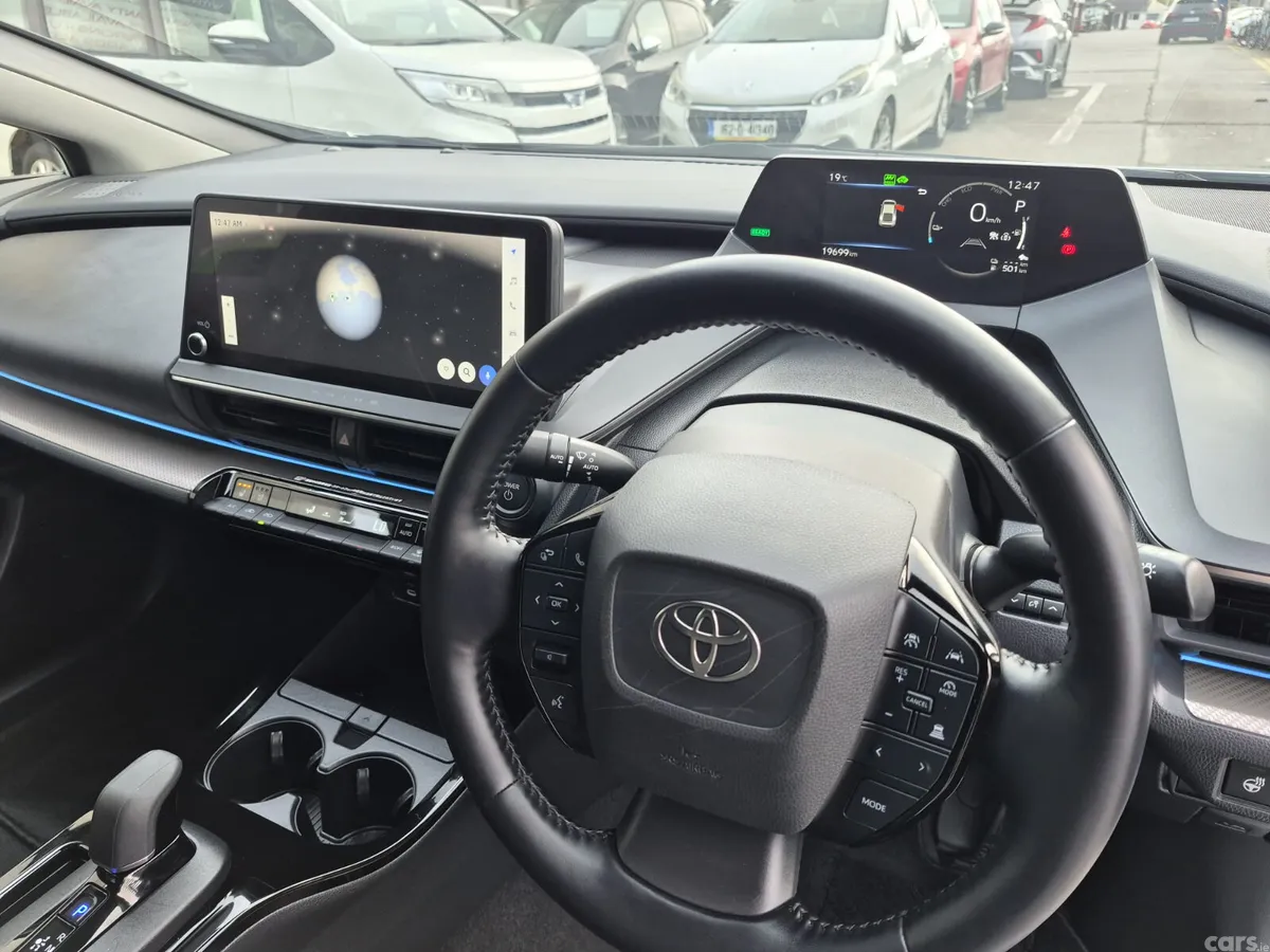 Toyota Prius Hatchback, Petrol Hybrid, 2024, White