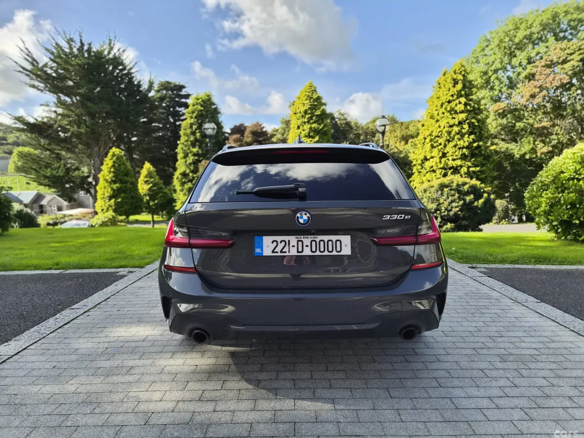 BMW 3-Series Estate, Petrol Plug-in Hybrid, 2022, Grey
