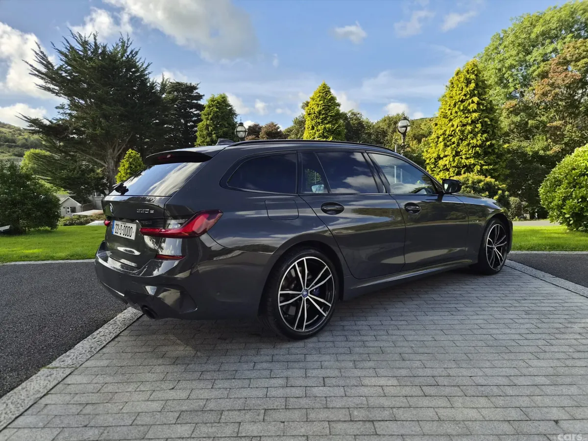 BMW 3-Series Estate, Petrol Plug-in Hybrid, 2022, Grey