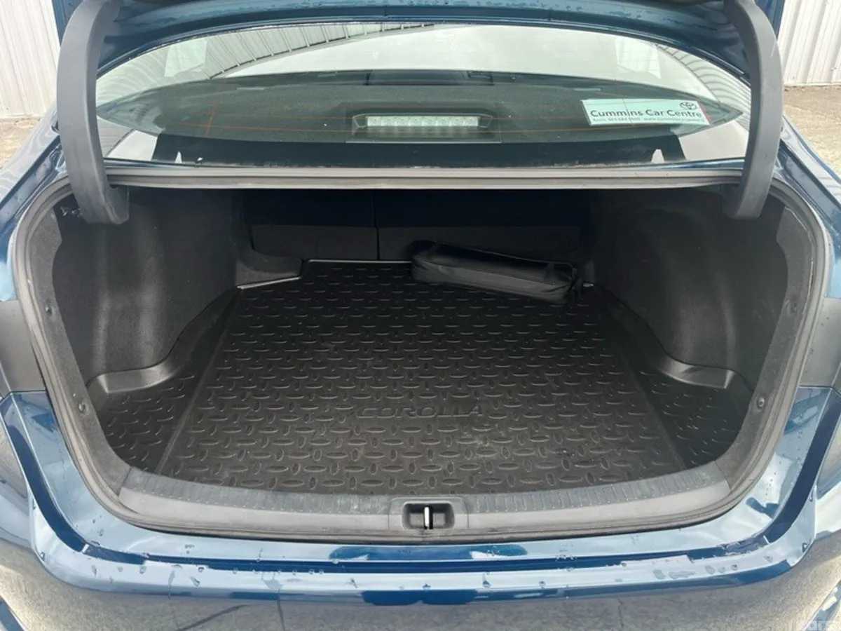 Toyota Corolla Saloon, Petrol Hybrid, 2024, Blue