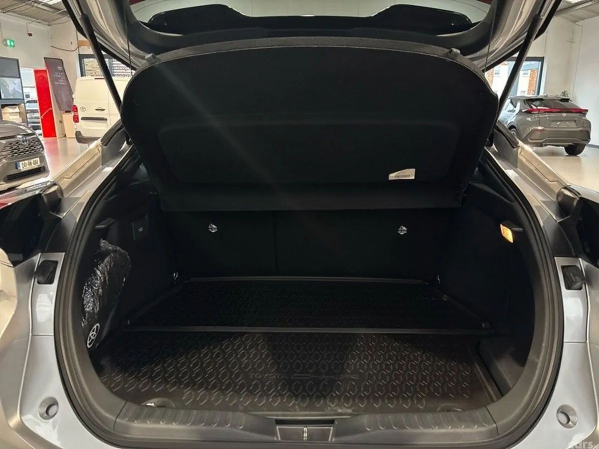 Toyota C-HR Hatchback, Petrol Plug-in Hybrid, 2025, Silver