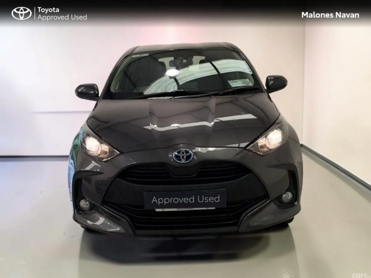 Toyota Yaris Hatchback, Petrol Hybrid, 2023, Grey