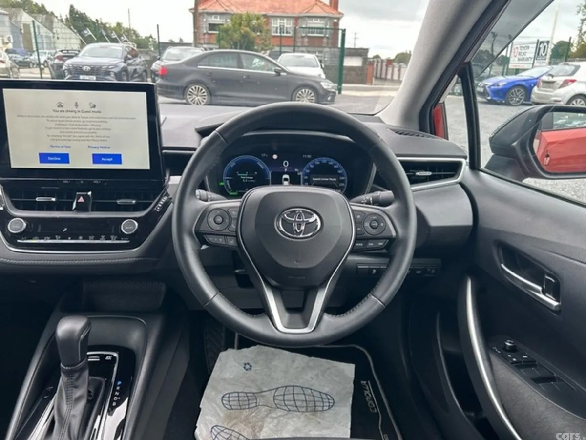 Toyota Corolla Saloon, Petrol Hybrid, 2025, Brown