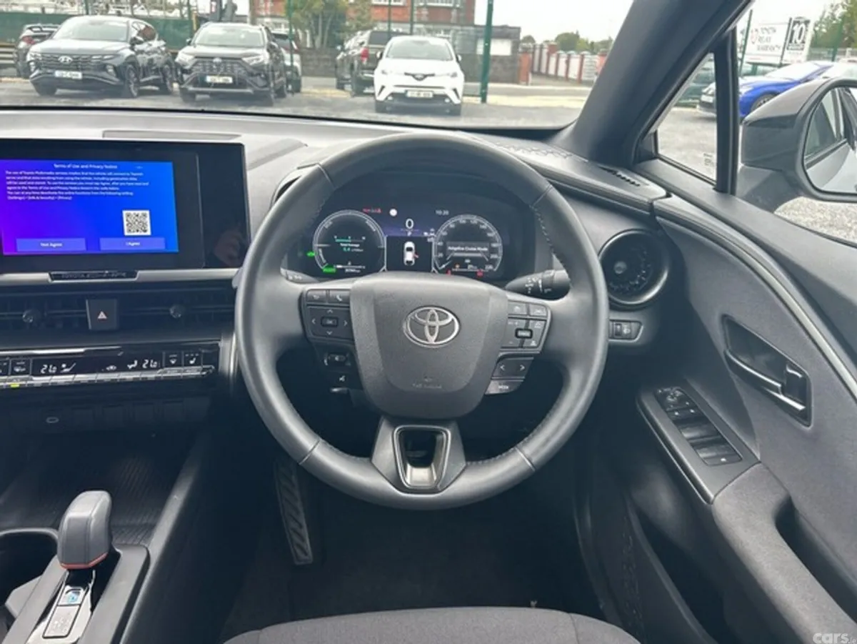 Toyota C-HR SUV, Petrol Hybrid, 2023, Silver