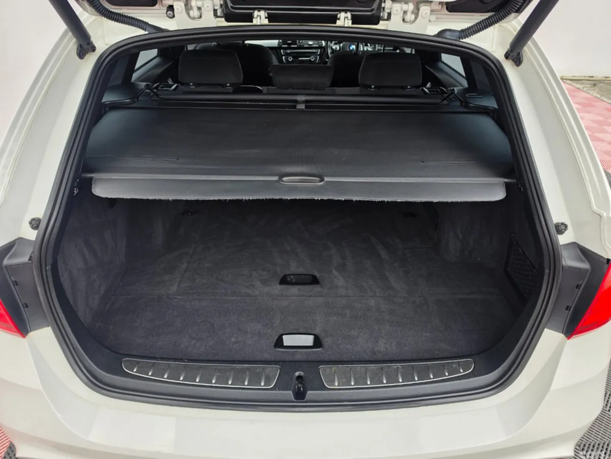 BMW 3-Series Saloon, Diesel, 2013, White