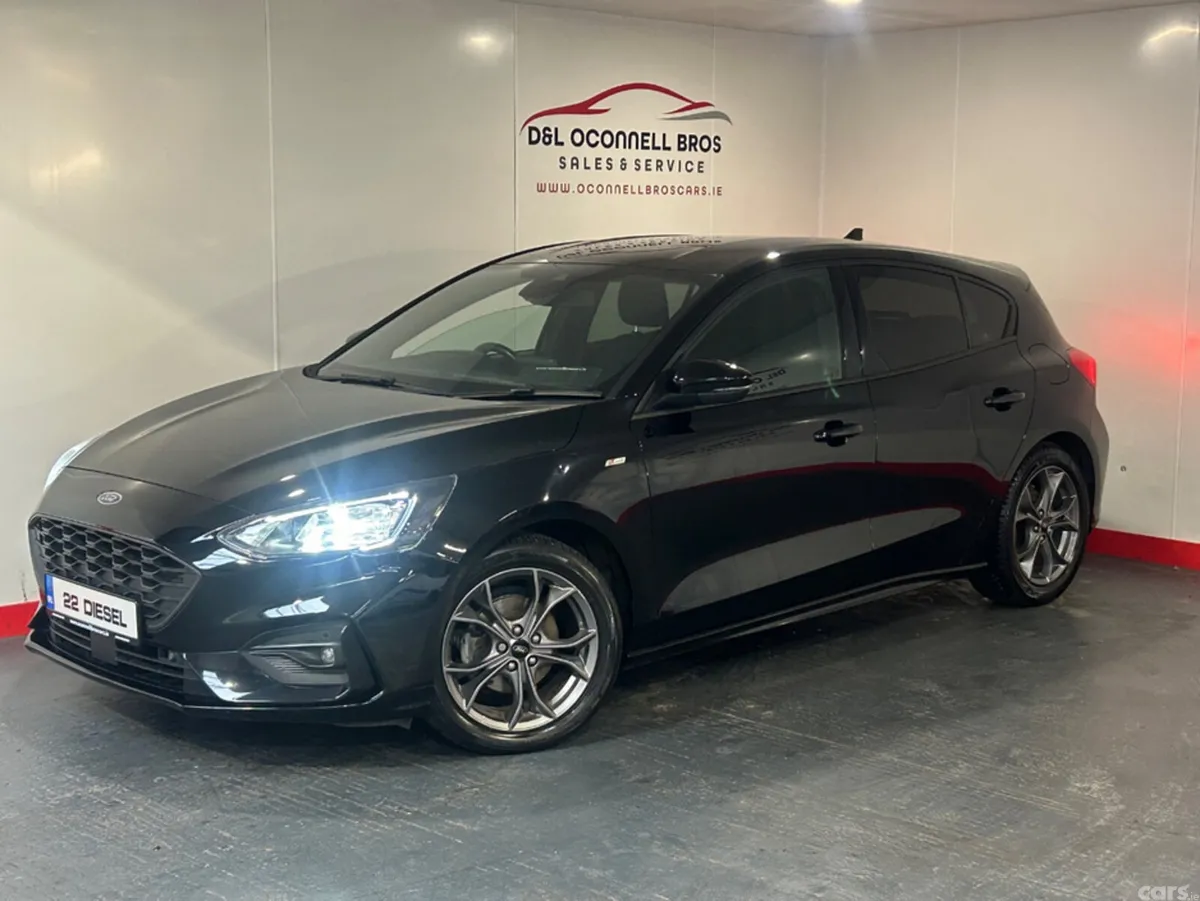 Ford Focus Hatchback, Diesel, 2022, Black