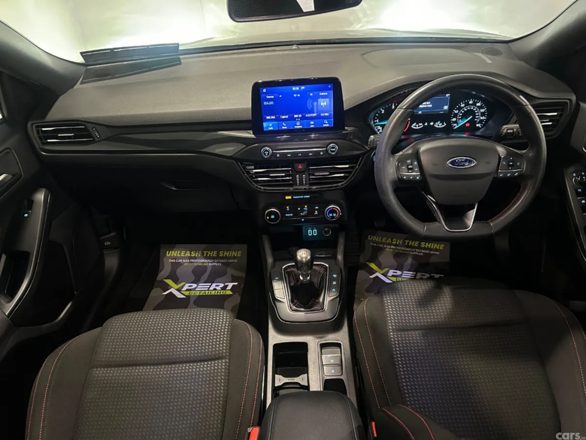 Ford Focus Hatchback, Diesel, 2022, Black