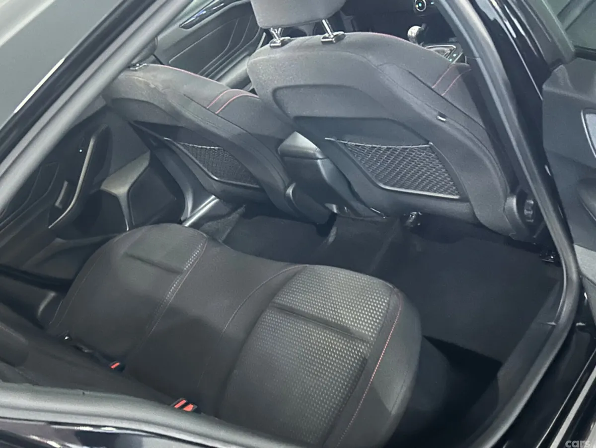 Ford Focus Hatchback, Diesel, 2022, Black