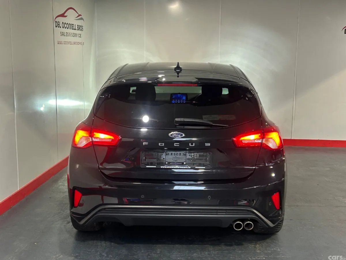 Ford Focus Hatchback, Diesel, 2022, Black
