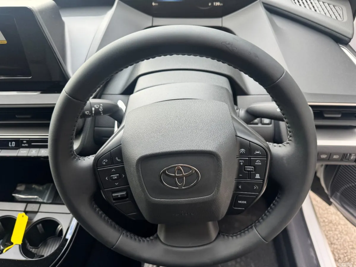 Toyota Prius Saloon, Unknown, 2026, White