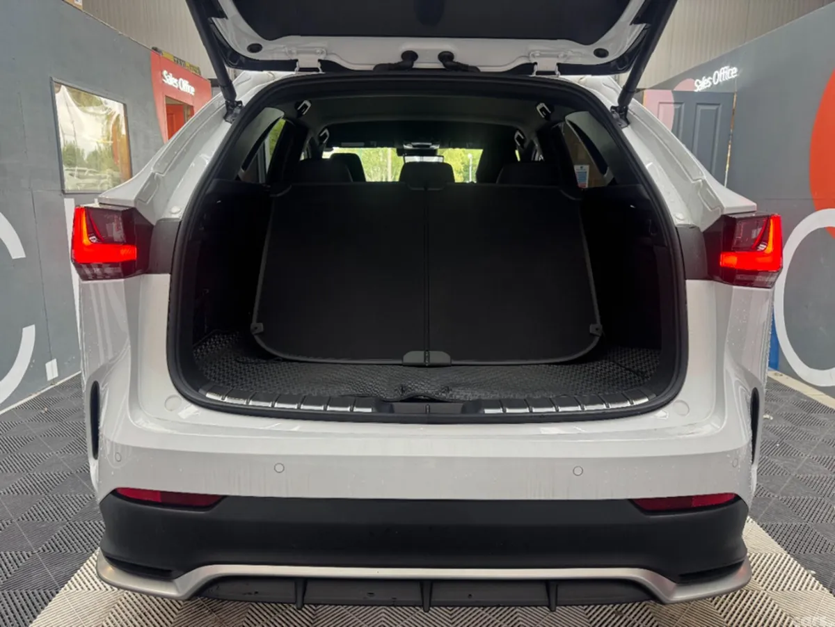 Lexus NX SUV, Petrol Hybrid, 2023, White