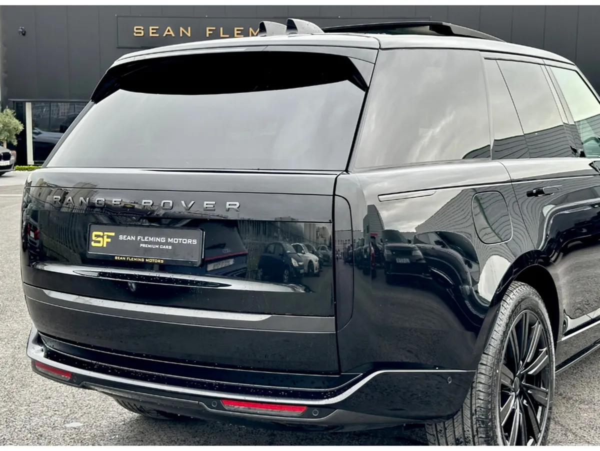 Land Rover Range Rover Estate, Petrol Hybrid, 2026, Black