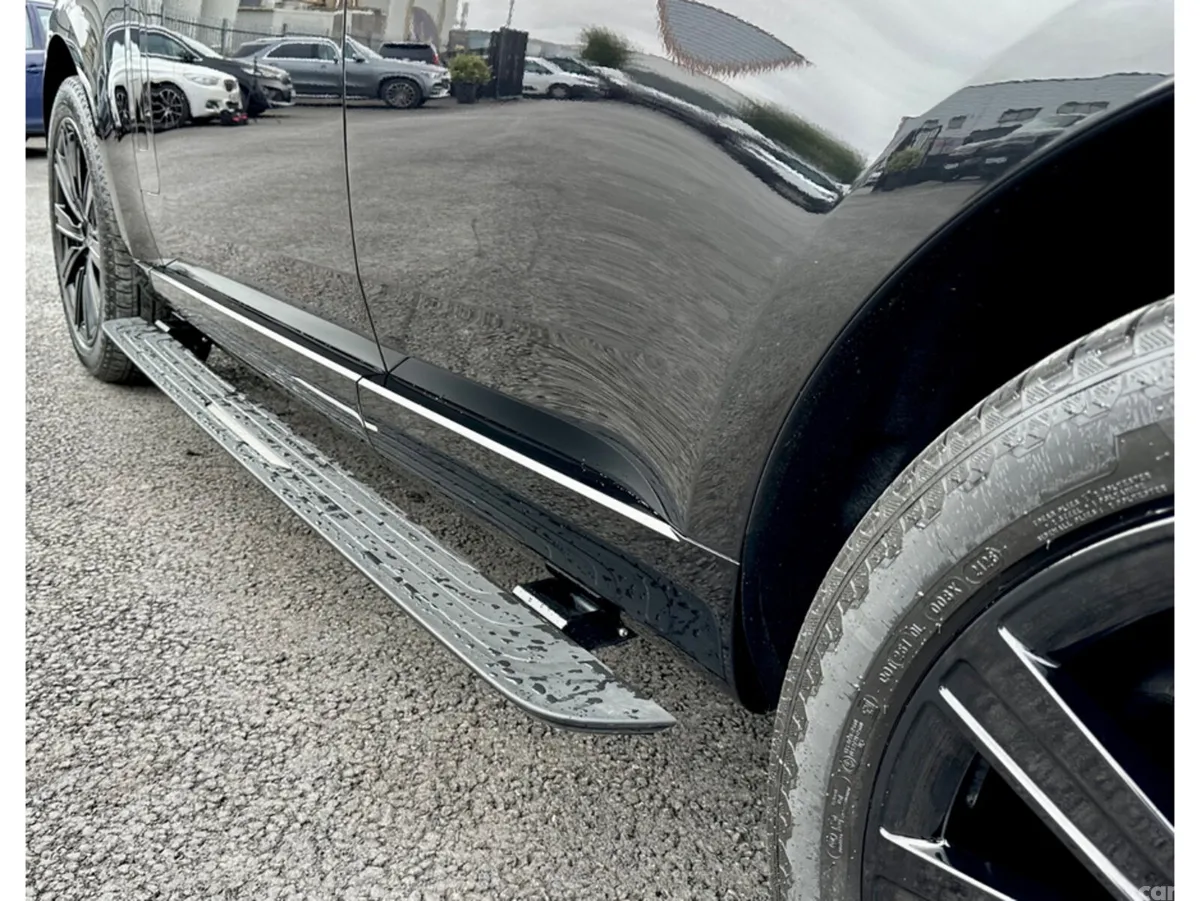 Land Rover Range Rover Estate, Petrol Hybrid, 2026, Black