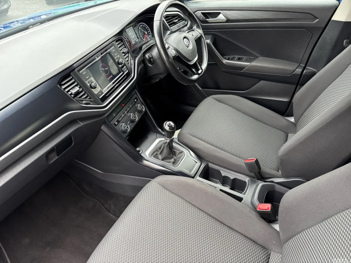 Volkswagen T-Roc Estate, Petrol, 2019, Blue