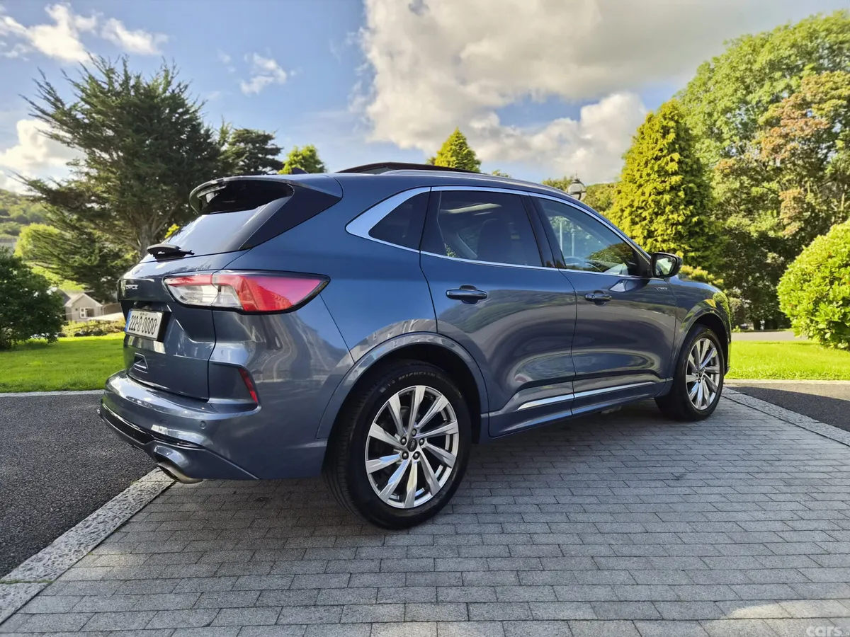 Ford Kuga SUV, Petrol Plug-in Hybrid, 2022, Blue