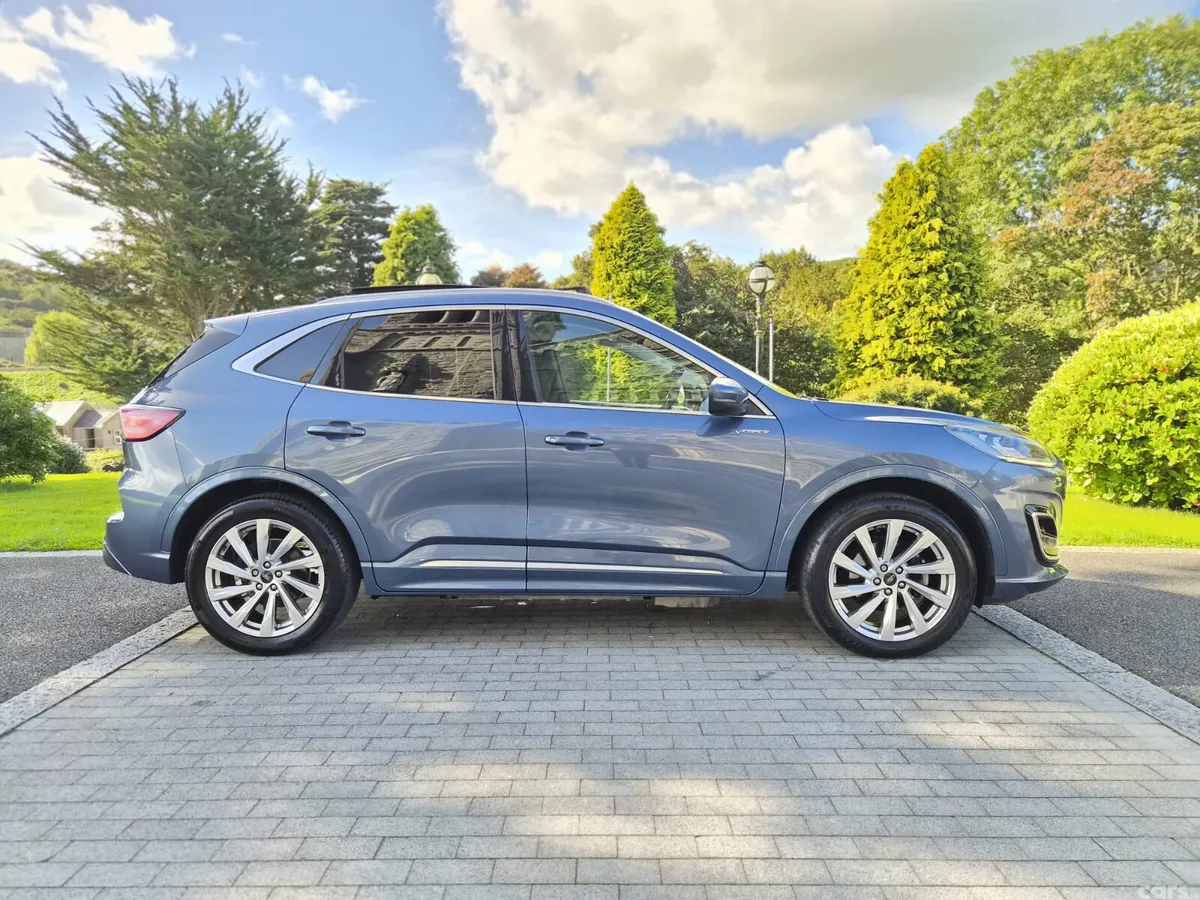 Ford Kuga SUV, Petrol Plug-in Hybrid, 2022, Blue