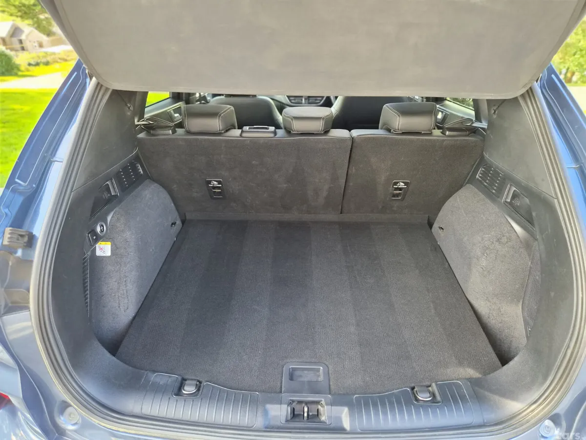 Ford Kuga SUV, Petrol Plug-in Hybrid, 2022, Blue